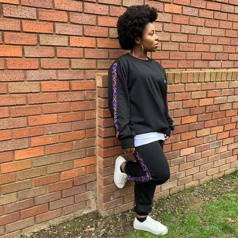 afro girl in african print jogger set